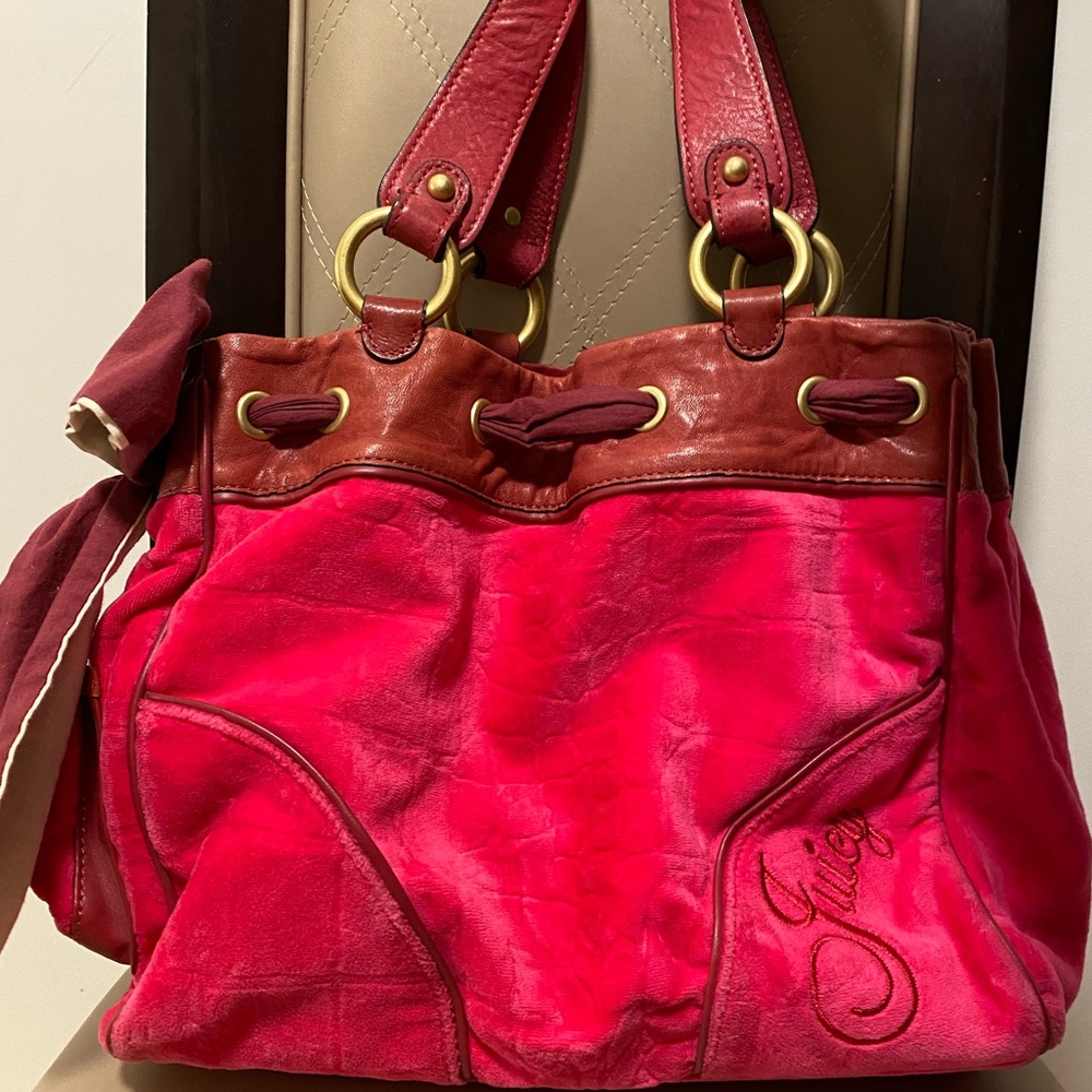 Juicy Couture Hot Pink Velour Daydreamer Handbag